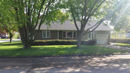 630 6th St, Dumfries, MN 55981-1158