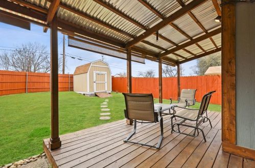 2409 Highmont Dr, Garland TX 75041-3246 exterior