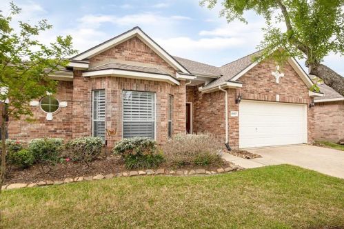 12827 Carriage Glen Dr, Tomball, TX 77377-8203