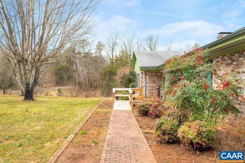 5565 Markwood Rd, Earlysville, VA 22936-1618