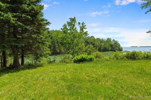 22 Pasture Way, Waltham, ME 04605-4466