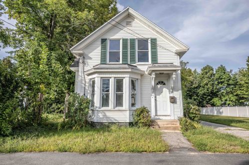 38 Church St, Goffstown, NH 03045-1731