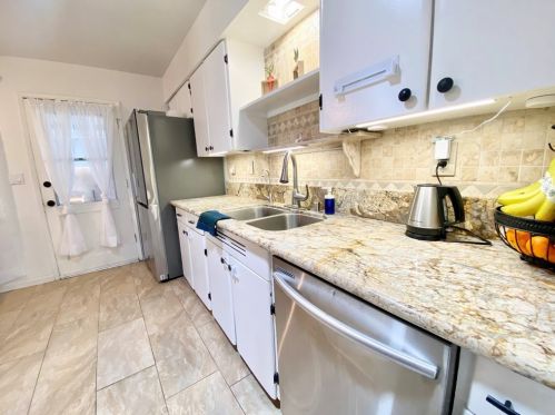 44732 Stanridge Ave, Lancaster CA 93535-2523 exterior