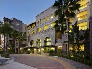 1515 Katella Ave, Anaheim CA  92802-2702 exterior