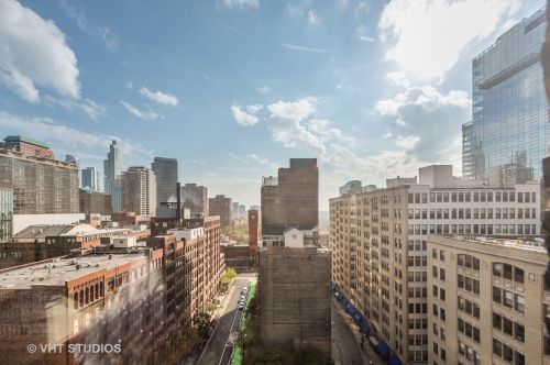 600 Dearborn St, Chicago IL  60605-1821 exterior