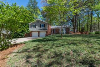 1035 Heathcliff Ln, Marietta, GA 30067-5706
