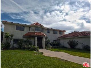 5220 Los Diegos Way, Los Angeles, CA 90027-1016