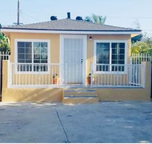 2210 Hatchway St, Compton, CA 90222-2908
