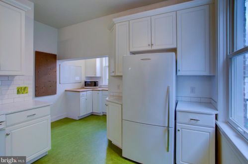 827 Walnut St, Lancaster PA  17602-2436 exterior