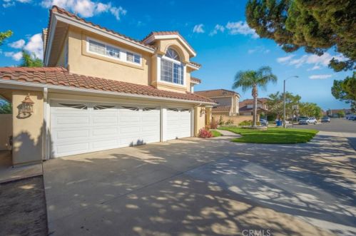 9542 Augusta Ct, Cypress, CA 90630-2761