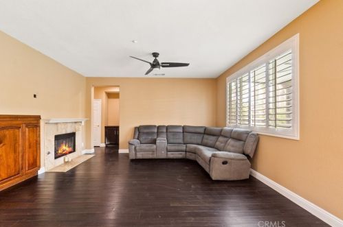 4222 Pondhill Ct, Riverside CA  92505-3464 exterior