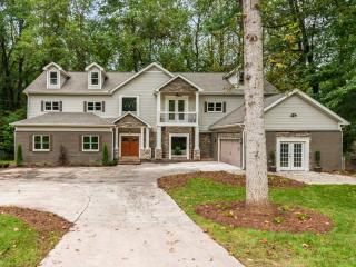 1400 Rock Springs Cir, Atlanta, GA 30306-2250
