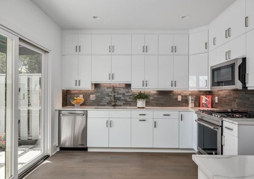 1071 High Point Dr, Atlanta GA  30306-3234 exterior