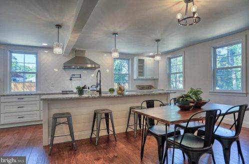 1604 Pine Rd, Carlisle PA  17015-9324 exterior