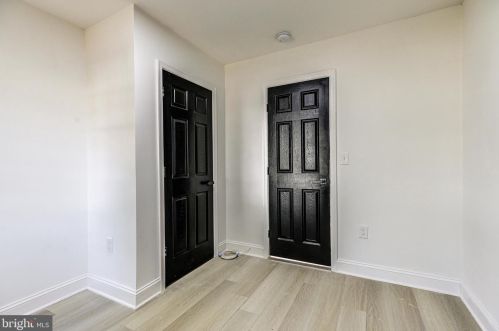 1005 Shore Acres Rd, Arnold MD  21012-1725 exterior