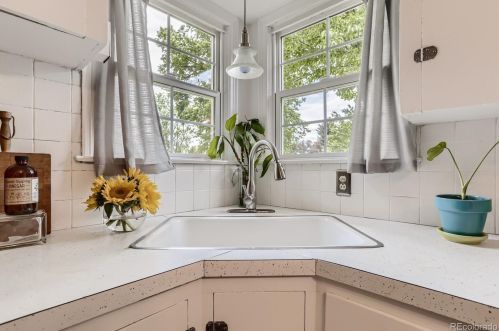 1155 Bates Pkwy, Englewood CO 80113-1777 exterior