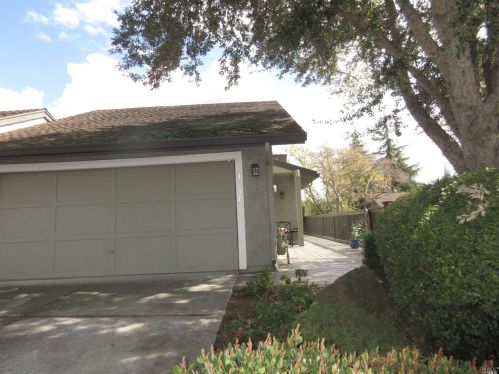 1734 Casa Grande St, Benicia, CA 94510-2336