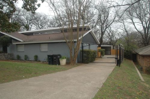 7520 Yolanda Dr, Fort Worth, TX 76112-4417