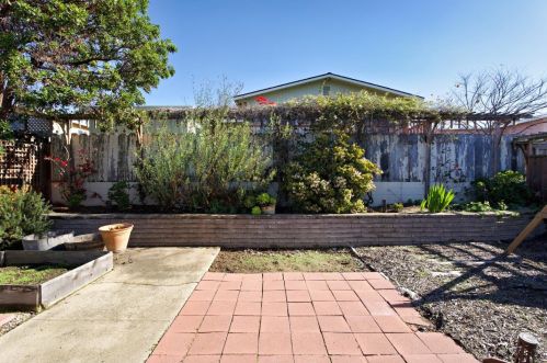 1466 Darwin St, Seaside CA  93955-5017 exterior