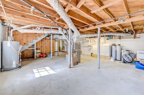 2566 Dewey Ave, Atlanta GA  30344-1048 exterior