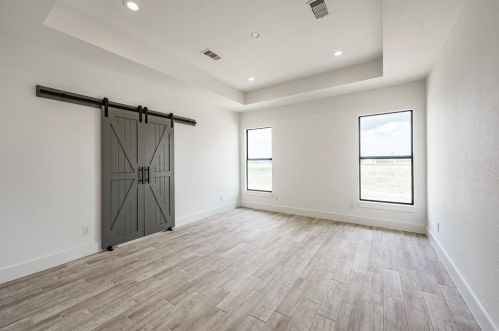 1319 Palomino Trl, Angleton TX 77515-9682 exterior