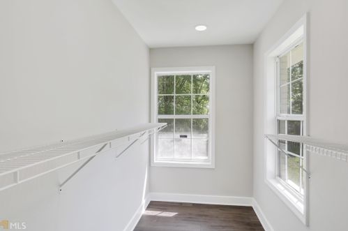 2818 Meadowview Dr, Atlanta GA  30316-4326 exterior