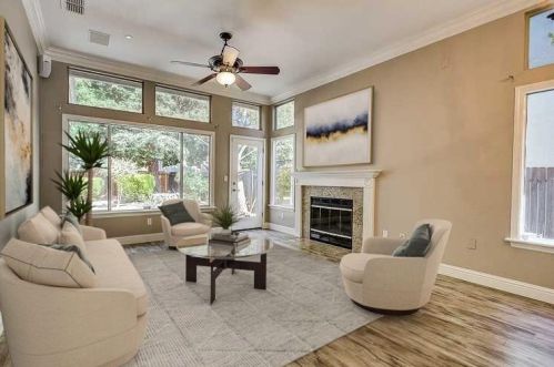 6424 Di Lusso Dr, Elk Grove, CA 95758-5439