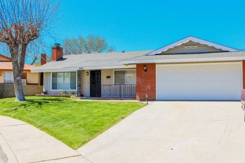 909 Kelton St, Tehachapi, CA 93561-2214