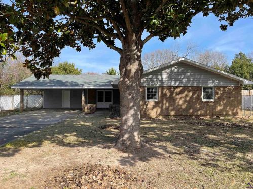 203 Bedivere Dr, Warner Robins, GA 31093-1148