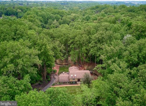 2521 Tally Ho Dr, Fallston MD  21047-1220 exterior