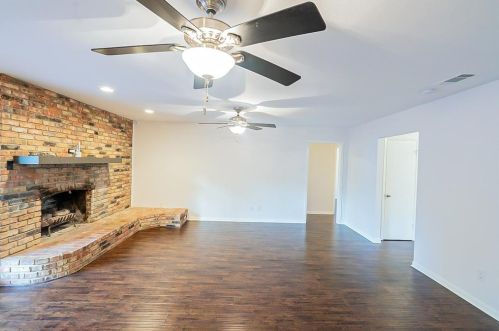 5104 Montrose Dr, Fort Worth TX  76114-2154 exterior