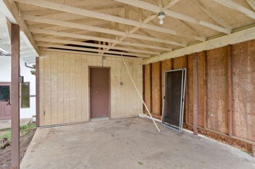751 Peters St, Raymond, WA 98577-3407