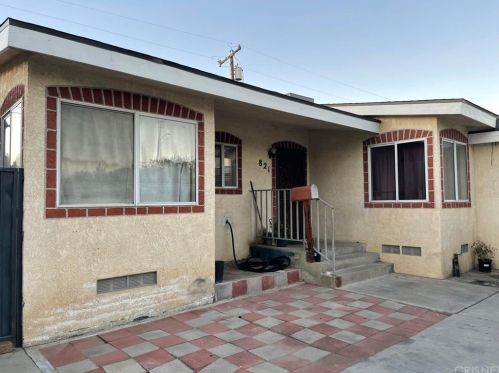 821 Avenue, Lancaster, CA