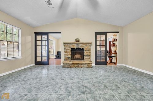 6685 Doublegate Ln, Rex GA 30273-2134 exterior