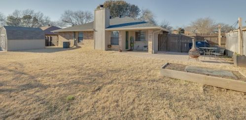 6824 Ridgetop Rd, Fort Worth TX  76182-3331 exterior