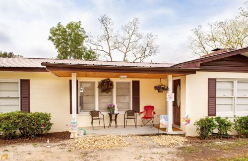 515 Linwood Dr, Waycross, GA 31501-6909