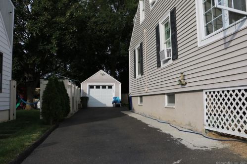 14 Devon Ave, Norwalk, CT 06850-2922
