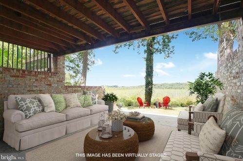 3223 Riverview Dr, Triangle, VA 22172-1421