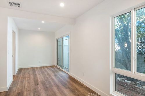 5510 Burnet Ave, Van Nuys CA  91411-3508 exterior
