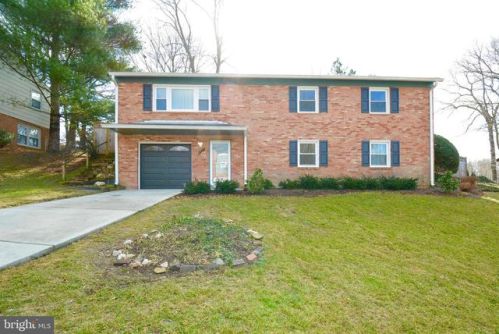 8401 Harland Dr, Springfield, VA 22152-2929