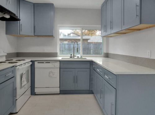 2028 Shenandoah Dr, Carrollton TX 75007-5434 exterior