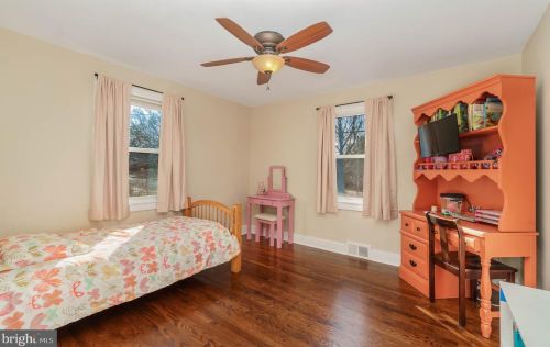 143 Orange St, Carlisle PA 17013-2229 exterior