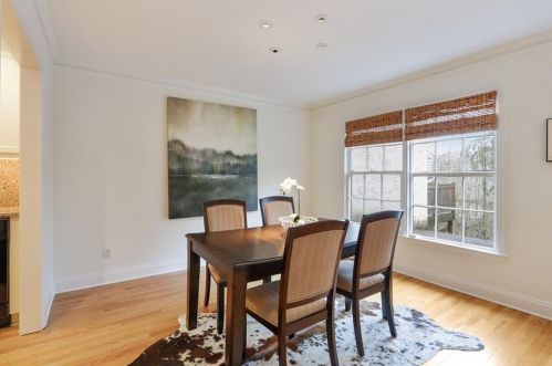 11 Ardmore Sq, Atlanta GA  30309-1821 exterior