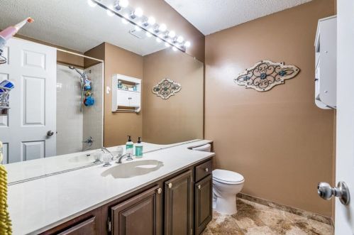 6881 Moss Ln, Fort Worth TX  76182-7039 exterior