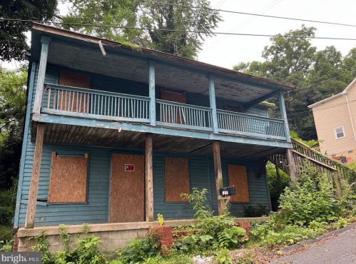 138 Garber St, Staunton, VA 24401-4655