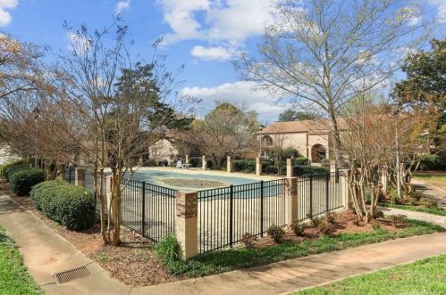3238 Henderson Mill Rd, Atlanta GA  30341-6051 exterior