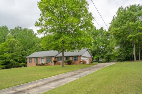 2189 Eastwood Dr, Lithonia GA  30078-2671 exterior
