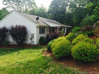 12 Nancy Dr, Putnam, CT 06260-3026