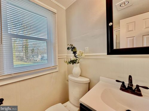 14608 Eastman St, Woodbridge VA  22193-2610 exterior