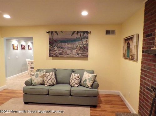 118 Lincoln Ave, Avon, NJ 07717-1311